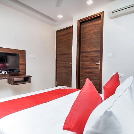 Oyo 77158 Hotel Swastik Palace Bhiwandi Eksteriør billede