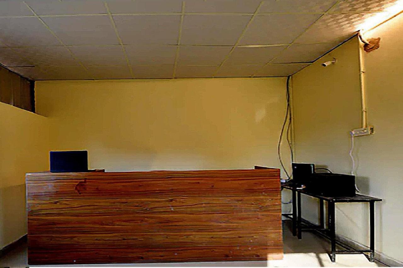 Oyo 77158 Hotel Swastik Palace Bhiwandi Eksteriør billede